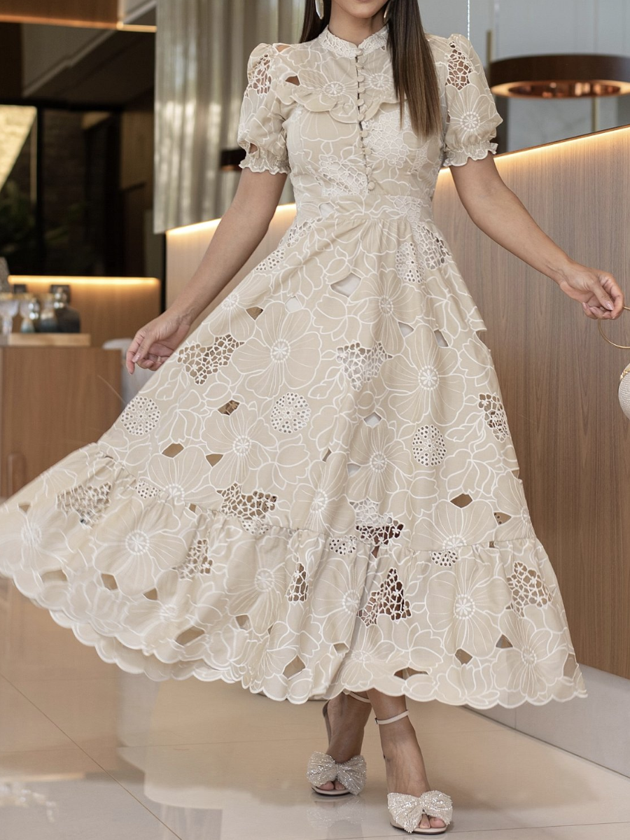 Elegantní šaty s vydlabaným květinovým vzorem