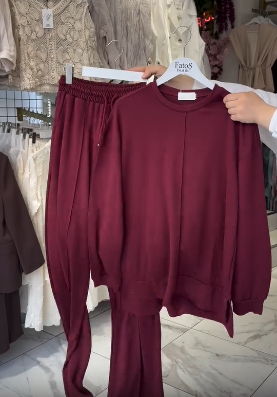 Set dámských bavlněných kalhot s dlouhým rukávem a kulatým výstřihem
