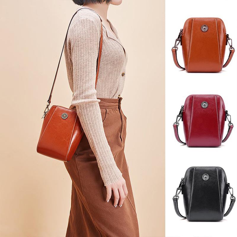 Francouzská crossbody kabelka s odpovídajícími mušlemi